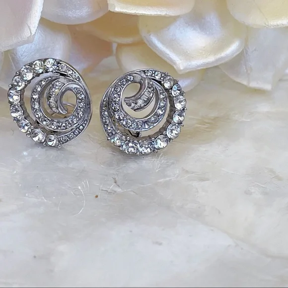 Boucher Estate Rhinestone Statement Clip Earrings - Picture 6 of 11